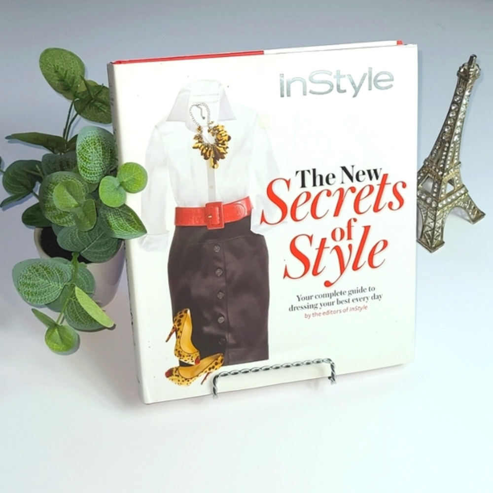 The New Secrets of Style Guide - Hard cover - 202 pages - #M-0157